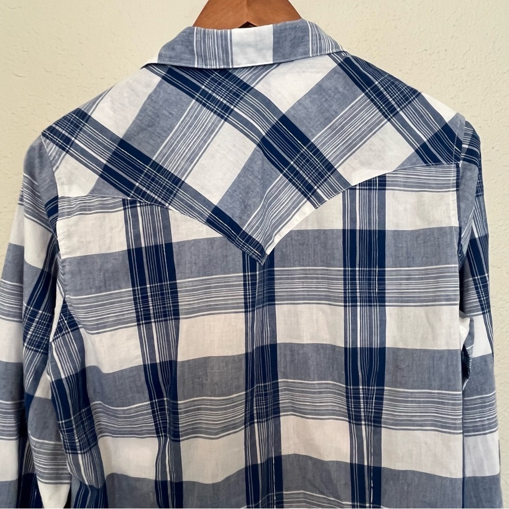 Wrangler Blue and White Plaid Western Button Down Shirt Women's Medium - Picture 12 of 15